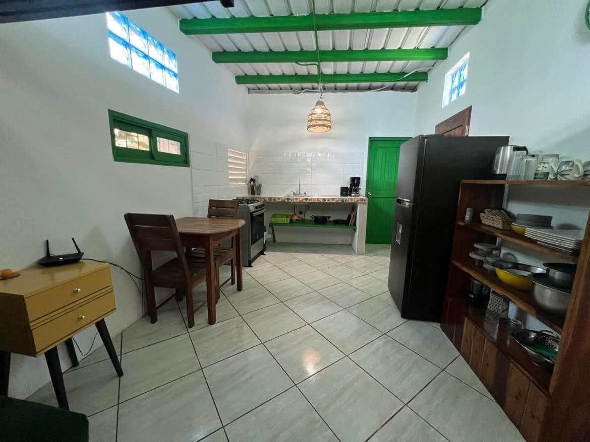 מלון סן חואן דל סור Buena Onda Backpackers מראה חיצוני תמונה